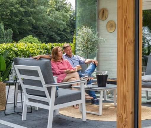 Houten overkapping met glazen schuifdeuren Nijmegen